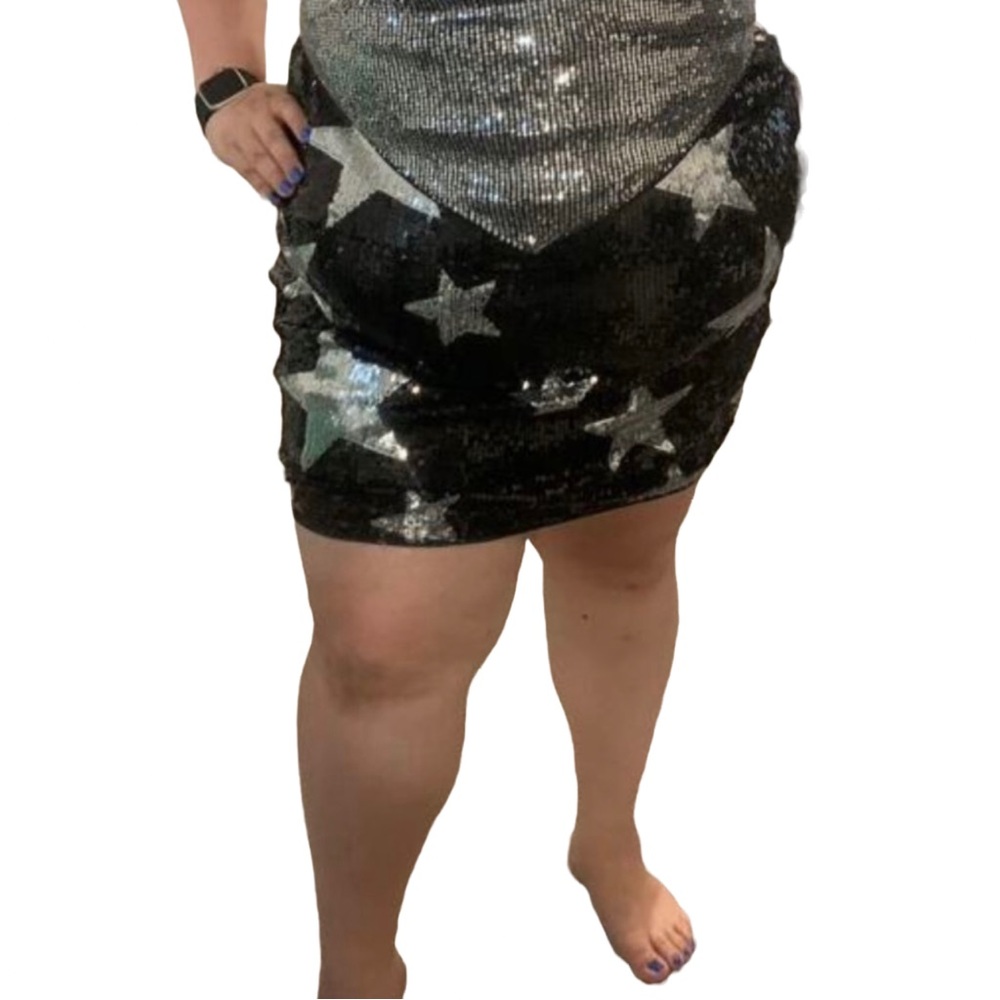 🪩 Sequin Skirt 🪩 - Picture 4 of 5